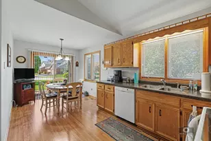 8911 Silverdale Dr, Orland Park, IL 60462 - Photo 9
