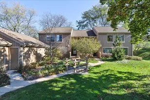 746A Oak Hill Rd, Lake Barrington, IL 60010 - Photo 1