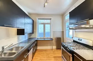1329 W Carmen Ave, Chicago, IL 60640 - Photo 3