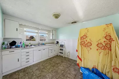 1713 Cora Street, Crest Hill, IL 60403 - Photo 17