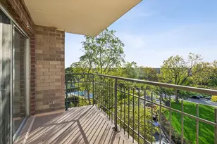 7141 N Kedzie Ave, Chicago, IL 60645 - Photo 15