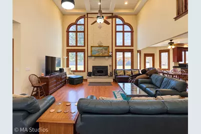 9030 Elm Avenue, Burr Ridge, IL 60527 - Photo 7