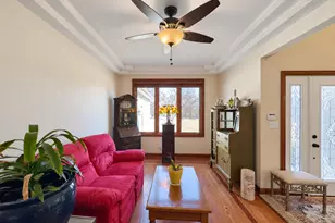 9030 Elm Ave, Burr Ridge, IL 60527 - Photo 5