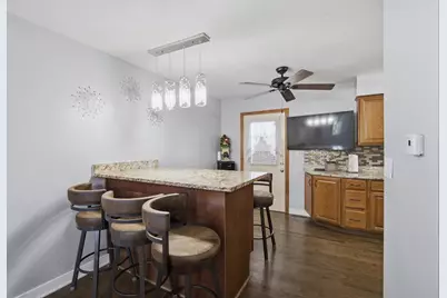 141 Plainview Drive, Bolingbrook, IL 60440 - Photo 5