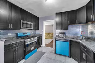 6557 N Troy St, Chicago, IL 60645 - Photo 7