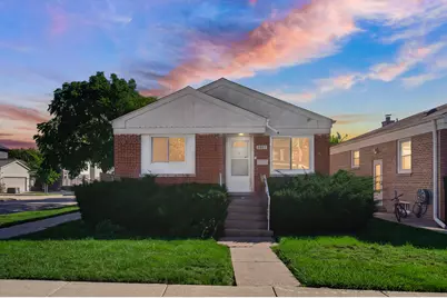 6557 N Troy Street, Chicago, IL 60645 - Photo 1