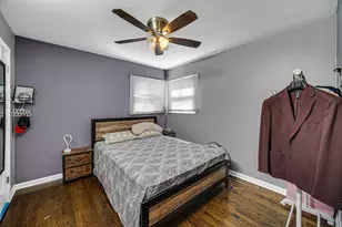 6557 N Troy St, Chicago, IL 60645 - Photo 9