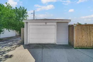 6557 N Troy St, Chicago, IL 60645 - Photo 21