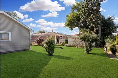 8316 W Oak Avenue, Niles, IL 60714 - Photo 23
