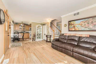 8316 W Oak Avenue, Niles, IL 60714 - Photo 9