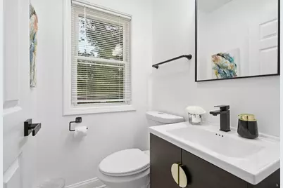 7450 S Bennett Avenue, Chicago, IL 60649 - Photo 13