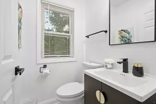 7450 S Bennett Ave, Chicago, IL 60649 - Photo 13