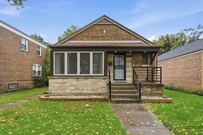 7450 S Bennett Avenue, Chicago, IL 60649 - Photo 1