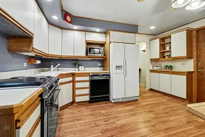 3050 76th Street, Woodridge, IL 60517 - Photo 7