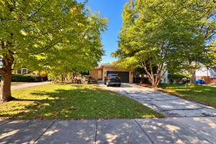 1350 Ferndale Ave, Highland Park, IL 60035 - Photo 1
