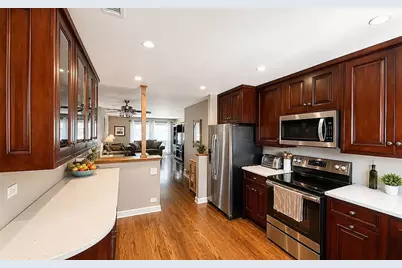 4134 Cove Lane #B, Glenview, IL 60025 - Photo 3