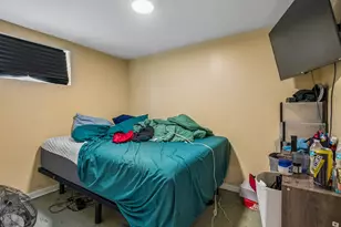 10100 S Bensley Ave, Chicago, IL 60617 - Photo 15