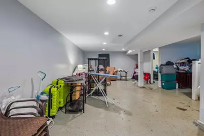 10100 S Bensley Avenue, Chicago, IL 60617 - Photo 17