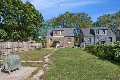 10100 S Bensley Avenue, Chicago, IL 60617 - Photo 25