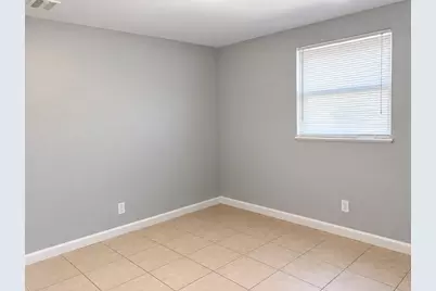 339 W 17th Street, Chicago Heights, IL 60411 - Photo 5