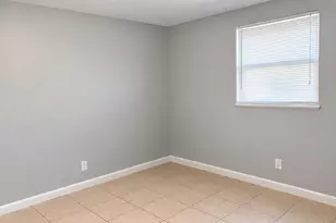 339 W 17th St, Chicago Heights, IL 60411 - Photo 5