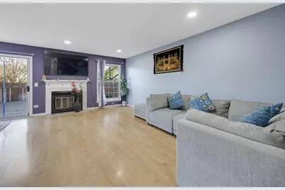 675 Waterford Drive, Hanover Park, IL 60133 - Photo 5
