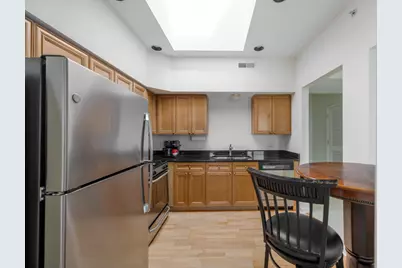 655 Perrie Drive #605, Elk Grove Village, IL 60007 - Photo 5