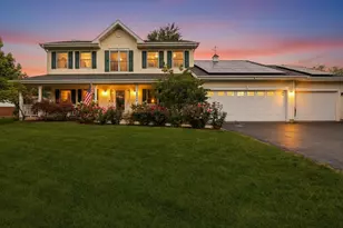 33147 N Lake Shore Dr, Grayslake, IL 60030 - Photo 1