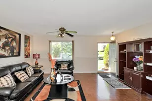 225 Oakhurst Rd, Matteson, IL 60443 - Photo 3