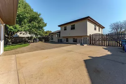 100 S Mill Meadow Lane, Addison, IL 60101 - Photo 25