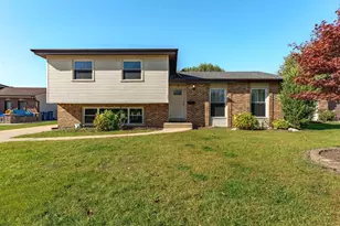 100 S Mill Meadow Ln, Addison, IL 60101 - Photo 1