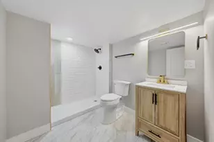 10546 S Ave J, Chicago, IL 60617 - Photo 23