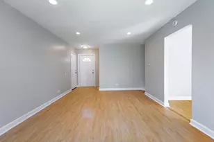 17751 Hillcrest Dr, Country Club Hills, IL 60478 - Photo 3