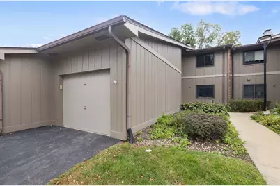 29W381 Emerald Green Drive #H, Warrenville, IL 60555 - Photo 3