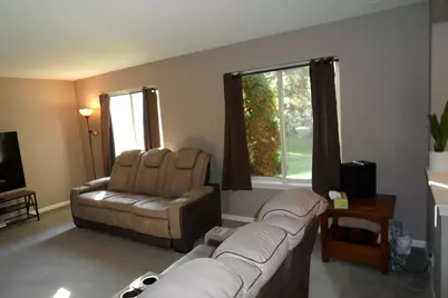 1749 Newport Lane, Montgomery, IL 60538 - Photo 29