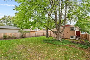 4441 Foster St, Skokie, IL 60076 - Photo 25