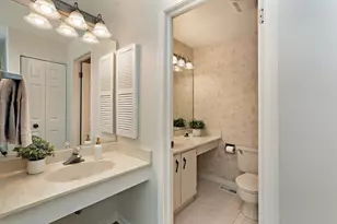 7 The Ct Of Greenway, Northbrook, IL 60062 - Photo 7