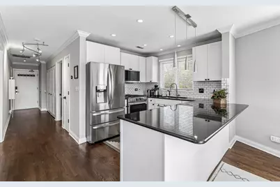 875 N Milwaukee Avenue #2S, Chicago, IL 60642 - Photo 7