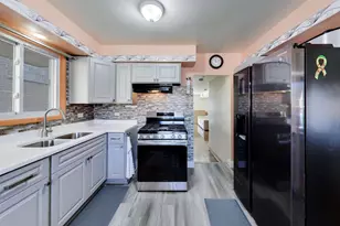 12901 S Carpenter St, Calumet Park, IL 60827 - Photo 5