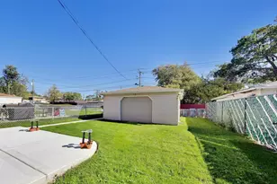 12901 S Carpenter St, Calumet Park, IL 60827 - Photo 19