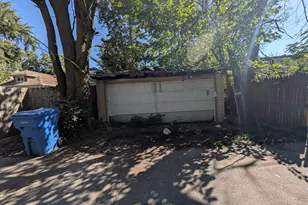 12248 S Normal St, Chicago, IL 60628 - Photo 13