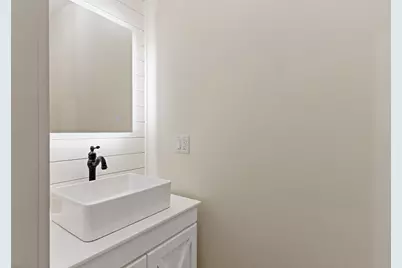 2613 S 6th Street, Rockford, IL 61109 - Photo 17