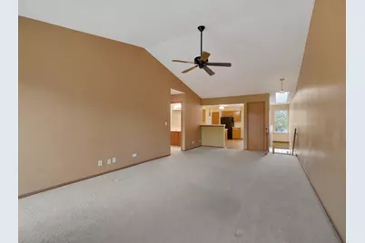 26 Tyler Court #B, Streamwood, IL 60107 - Photo 5