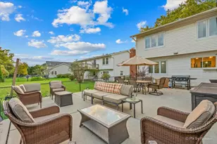 1061 Florida Ln, Elk Grove Village, IL 60007 - Photo 35