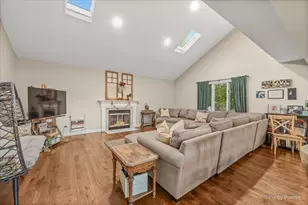 1061 Florida Ln, Elk Grove Village, IL 60007 - Photo 13