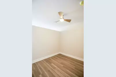880 Lee Street #210, Des Plaines, IL 60016 - Photo 11