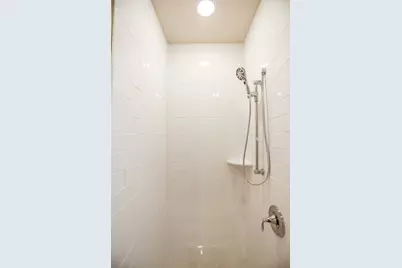 880 Lee Street #210, Des Plaines, IL 60016 - Photo 9