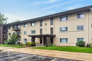 525 S Cleveland Ave, Arlington Heights, IL 60005 - Photo 1