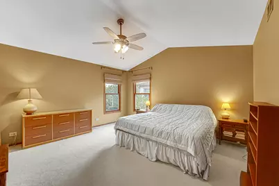 77 N Fiore Parkway, Vernon Hills, IL 60061 - Photo 13