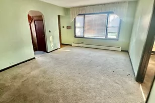 7458 W Winona St, Harwood Heights, IL 60706 - Photo 3
